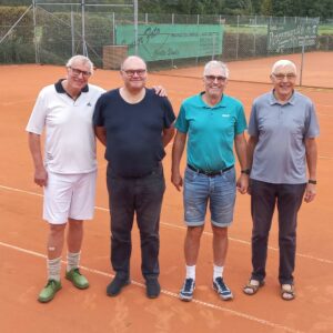 Sepp Baumann, Roland Holzner, Mannschaftsführer Franz Hubmer, Hans Mayr